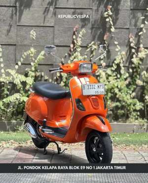 Jual bekas TERMURAH PIAGGIO VESPA S 150 3v TH 2013 WARNA ORANGE PERFECT CONDITION,lokasi di Tangerang Kab.