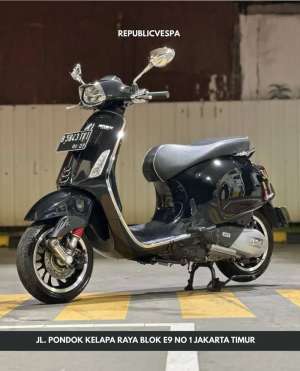 Jual bekas TERMURAH PIAGGIO VESPA SPRINT 150 IGET LED ABS TH 2022 WARNA BLACK,lokasi di Jakarta Timur