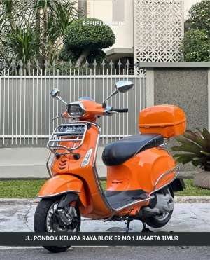 Jual bekas TERMURAH PIAGGIO VESPA SPRINT 150 3V TAHUN 2016 WARNA ORANGE,lokasi di Jakarta Utara
