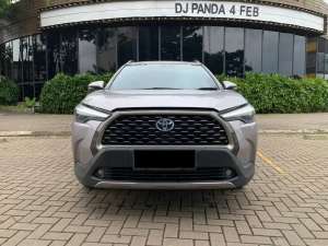 Jual bekas TERMURAH TOYOTA COROLLA CROSS HYBRID 1.8 AT 2020 SILVER,lokasi di Bekasi Kota