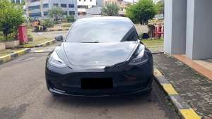 Jual bekas Tesla Model 3 Standard Plus 2023 hitam km 25 ribuan,lokasi di Jakarta DKI