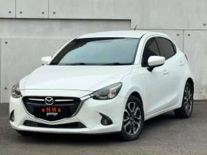Jual bekas Tgn Pertama.. Mazda2 R 1.5 AT 2015 Skyactive.. eNHa garage Semarang..,lokasi di Surakarta Kota