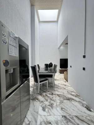 TOWNHOUSE AMERICAN CLASSIC 2,5 LANTAI WITH ROOFTOP lokasi di Purwakarta Kab., tersedia melalui melalui situs Olx