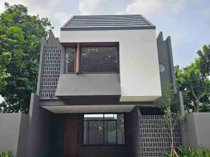TOWNHOUSE STRATEGISTROPICAL MODERN REMPOA CIPUTAT lokasi di Tangerang Selatan Kota, tersedia melalui melalui situs Olx