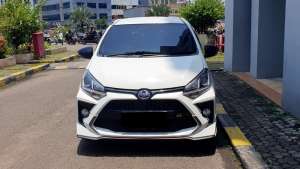 Jual bekas Toyota Agya 1.2 GR Sport AT 2023 putih km 17 ribuan,lokasi di Jakarta DKI