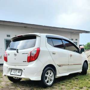 Jual bekas Toyota Agya 2015 Bensin Low Km,lokasi di Bandung Kota