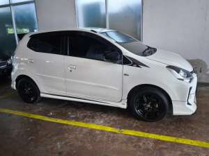 Jual bekas Toyota Agya GR 2023 Putih Manual,lokasi di Tangerang Selatan Kota