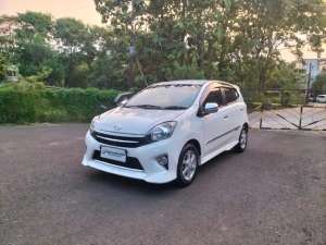 Jual bekas Toyota Agya TRD 1.0 Matic 2015 Cash Kredit Garansi MesinTransmisi,lokasi di Jakarta Timur