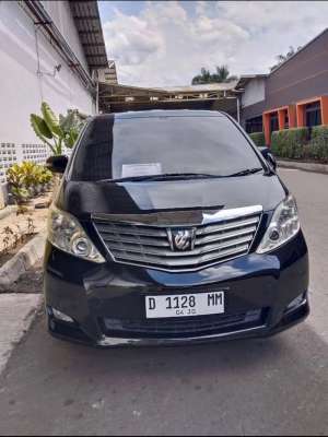 Toyota Alphard 2010 lokasi di Bandung Kota, tersedia melalui melalui situs Olx