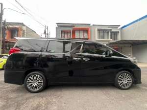 Jual bekas Toyota Alphard 2017,lokasi di Bandung Kota