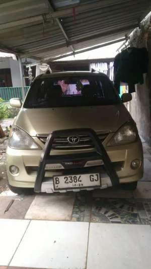 Jual bekas Toyota Avanza 2004 Bensin,lokasi di  