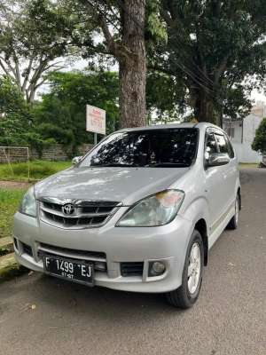 Jual bekas Toyota Avanza 2010 Bensin,lokasi di Bogor Kota