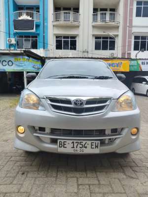 Jual bekas Toyota Avanza 2010 Bensin,lokasi di  