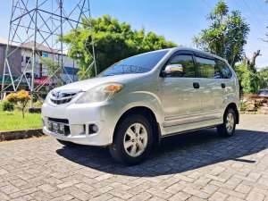 Jual bekas Toyota Avanza 2011 Bensin,lokasi di Balikpapan Kota