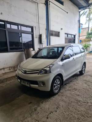 Jual bekas Toyota Avanza 2013 Bensin,lokasi di Cimahi Kota