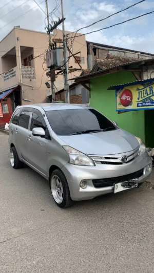 Jual bekas Toyota Avanza 2013 Bensin,lokasi di Bandung Kab.