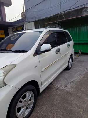 Jual bekas Toyota Avanza 2013 Bensin,lokasi di Bekasi Kota