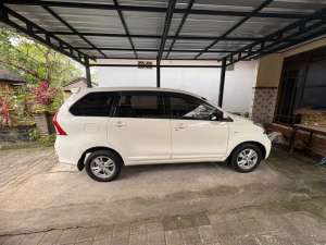 Jual bekas Toyota Avanza 2013 Bensin,lokasi di  