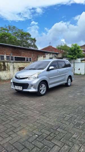 Jual bekas Toyota Avanza 2014 Bensin,lokasi di Malang Kota
