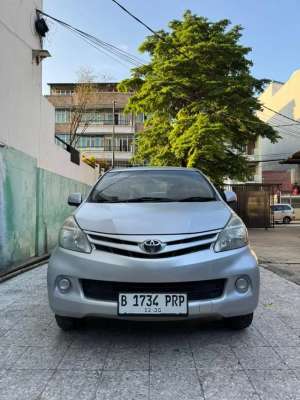 Jual bekas Toyota Avanza 2014 Bensin,lokasi di Jakarta Barat