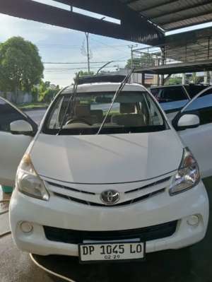 Jual bekas Toyota Avanza 2015 Putih Bensin,lokasi di Pare-Pare Kota