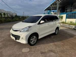 Jual bekas TOYOTA AVANZA VELOZ 1.5 AT 2013,lokasi di Batam Kota