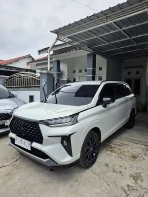Jual bekas Toyota avanza veloz Q TSS 2022,lokasi di Banjarbaru Kota