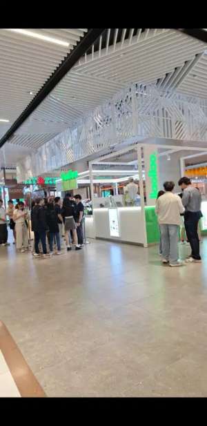 Jual bekas Toyota Camry 2.5 V At 2017 km - 86.000,lokasi di Surabaya Kota