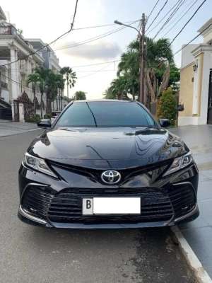 Jual bekas TOYOTA CAMRY 2.5 V AUTOMATIC 2023 KM 15 RB SERVICE RECORD,lokasi di  