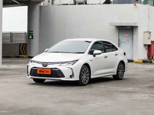 Jual bekas Toyota Corolla Altis 1.8 V Matic Hybrid 2021 2022 putih,lokasi di  