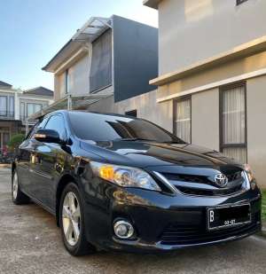 Jual bekas Toyota Corolla Altis 2.0 V Automatic Tahun 2011 Hitam Metalic,lokasi di Bekasi Kota