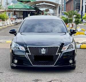 Jual bekas Toyota Crown Athlete G 2013 Antik Low KM Murah Bekas Hitam Genap Top,lokasi di Jakarta Pusat