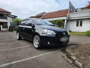 Jual bekas Toyota Etios E Manual Tahun 2013,lokasi di Bandung Kota
