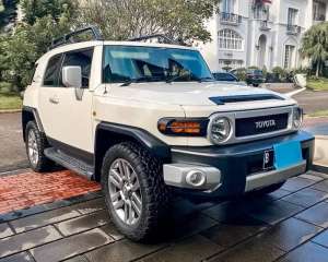 Jual bekas Toyota FJ Cruiser 4.0 2016 white putih FJ Cruiser 2017 FJ 2015 Cruiser,lokasi di  