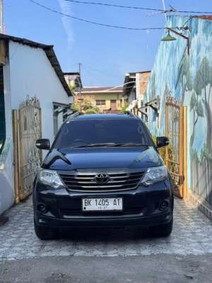 Jual bekas Toyota Fortuner 2012 Diesel,lokasi di Medan Kota