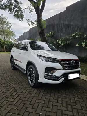 Jual bekas Toyota Fortuner 2021 Diesel,lokasi di Tangerang Selatan Kota