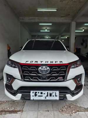 Jual bekas Toyota Fortuner 2.4VRZ TRD Sportivo AT Facelift 2020,lokasi di Medan Kota