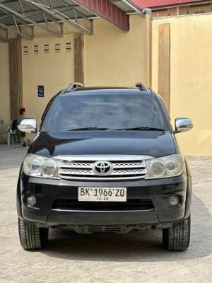 Jual bekas Toyota fortuner 2.5 G manual solar 2010,lokasi di  ,Medan Kota