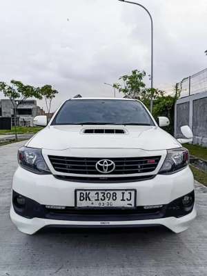 Jual bekas Toyota Fortuner 2.5 G Vnt Trd Diesel MT 2015,lokasi di Medan Kota