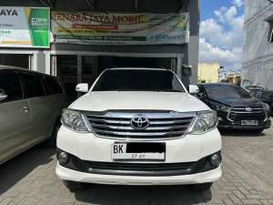 Jual bekas Toyota Fortuner 2.7 G Matic Bensin 2013,lokasi di Medan Kota