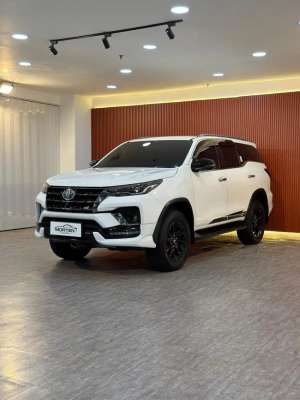 Jual bekas Toyota Fortuner 2.8 VRZ GR Sport 2023,lokasi di Jakarta Selatan