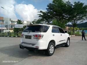 Jual bekas TOYOTA FORTUNER G AUTOMETIC PAJAK HIDUP STNK BPKB LENGKAP TANGAN 1,lokasi di Batam Kota
