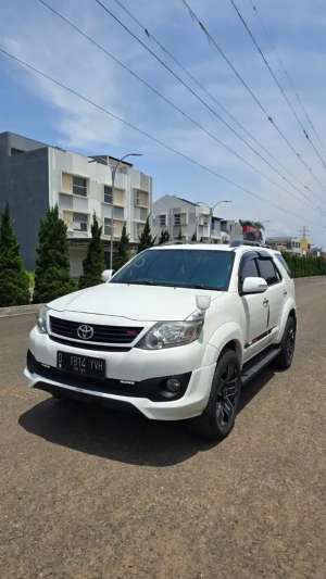 Jual bekas Toyota Fortuner G TRD at 2012,lokasi di Bandung Kota