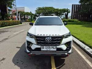 Jual bekas Toyota Fortuner SRZ 2.7 GR Sport AT,lokasi di Gowa Kab.