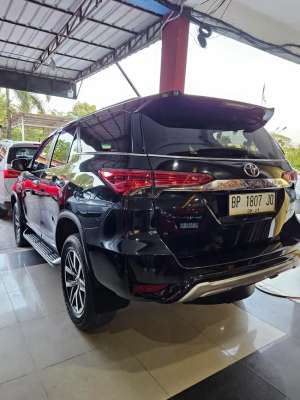 Jual bekas TOYOTA FORTUNER SRZ AUTOMETIC PAJAK HIDUP TANGAN PERTAMA MOBIL BAGUS,lokasi di Batam Kota