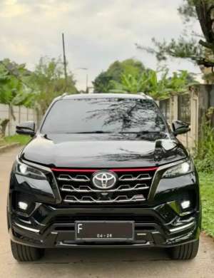 Jual bekas Toyota Fortuner Trd Sportivo Matic 2021,lokasi di Padang Kota