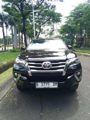 Jual bekas TOYOTA FORTUNER VNT MATIC 2018,lokasi di Jakarta