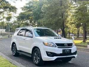 Jual bekas Toyota Fortuner VNT TRD 2014,lokasi di Bekasi Kota