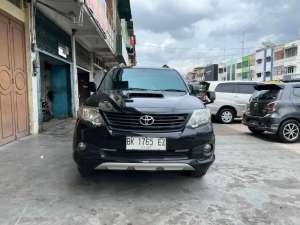 Jual bekas Toyota Fortuner VNT TRD manual 2013,lokasi di Medan Kota