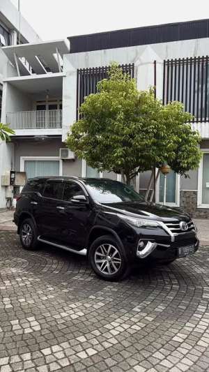 Jual bekas Toyota Fortuner VRZ,lokasi di Pekanbaru Kota